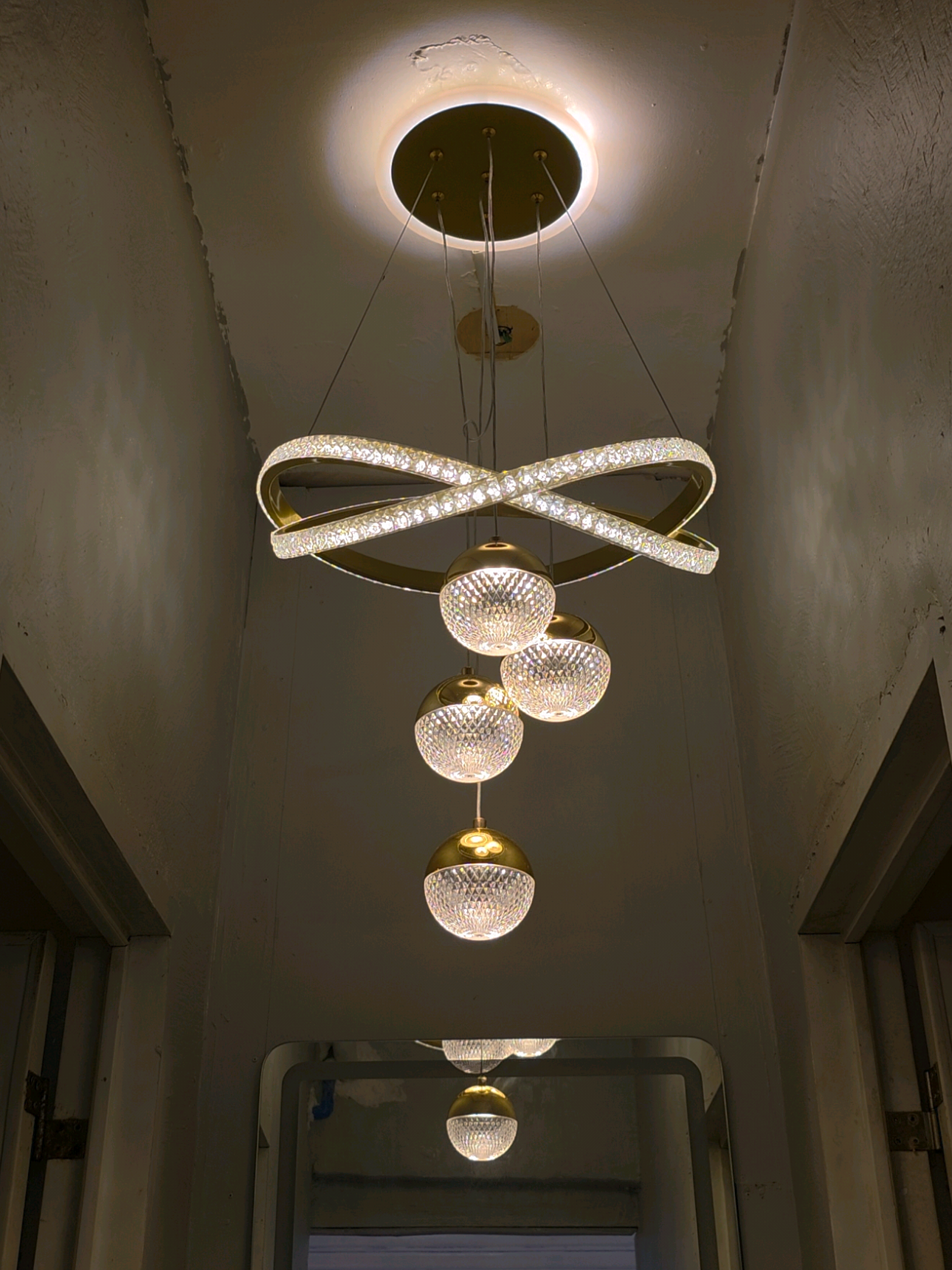 modern style LED ring chandelier #chandelier #modernstylechandelier #modernlighting #lighting 