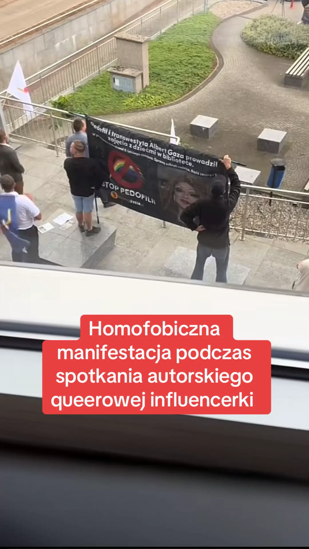 Eli Paczkowska w internecie edukuje o neuroróżnorodności i LGBTQ, tworząc bezpieczną przestrzeń. Prowadzi podcast 