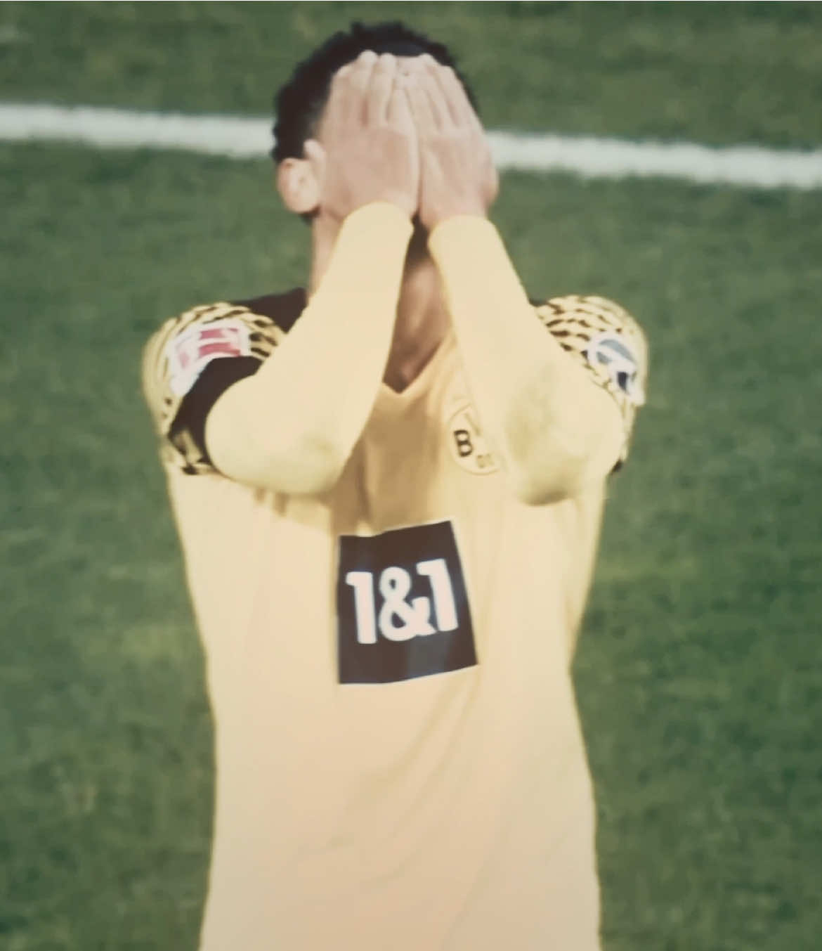 obsessed wit bvb jude lately… @elena⁵ time to come out of retirement  — scp me - @kay🥹 @k🤍 @lau @joaologyy @jay @ry⁵ @katie 💤 @芯 @bella💫 @❦ @andrea ౨ৎ @𝐛𝟒𝐥𝐝𝟎𝟑 @zay @lys ⁹ ❀ ma goats 🥹 — #judebellingham #judebellinghamedit #bvb #borussiadortmund #judebellinghamgirlfriend  [ up down edit audio , jude bellingham interview , up down t- pain ]