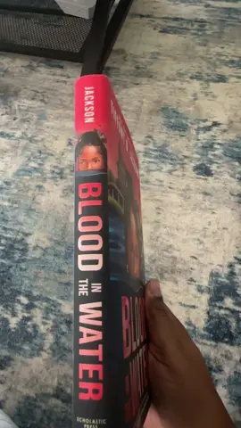 I did, in fact, judge a book by its cover and its GORGEOUS✨I think I’m going to like it🤭 #bloodinthewater #tiffanydjackson #blackauthors #blackthrillerbooks 