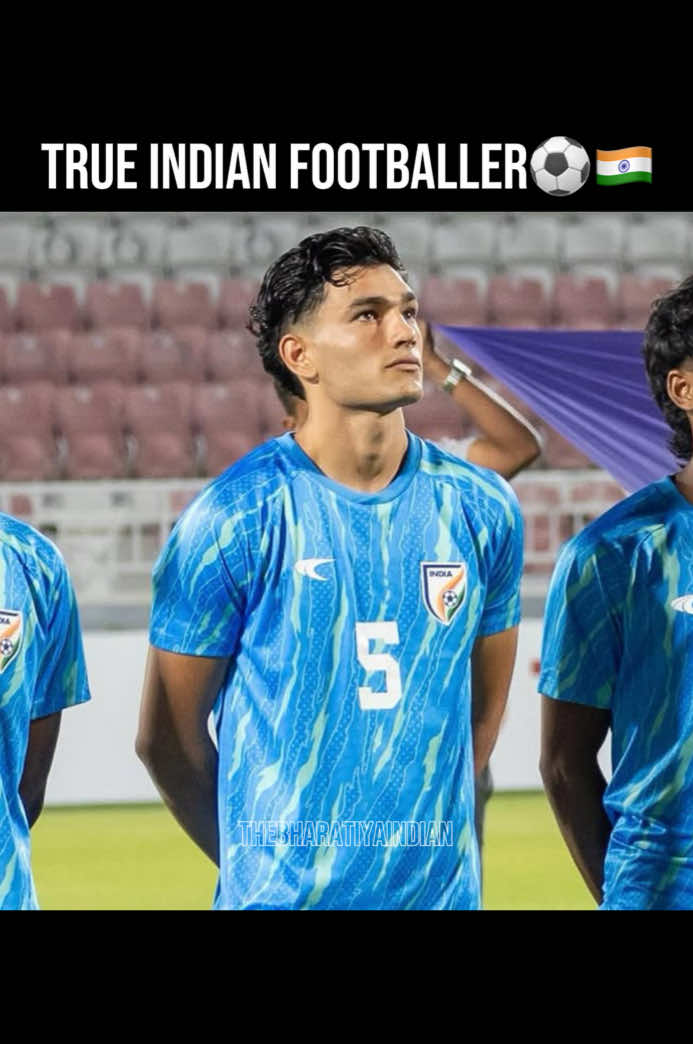 Pramveer Ahlawat, is an 18 year old from Haryana, India he’s a new addition for the Indian national football team. He stands at 6 feet & he plays for Punjab FC. ⚽️🇮🇳 #indianfootball #haryanvi #lookmaxxing #indianboys #fyp