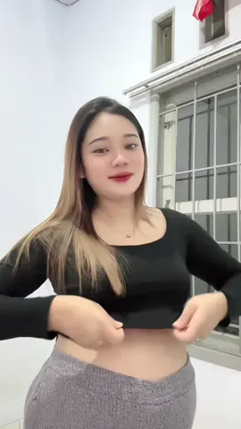 Yuk rutinin pake produk ini🥰 #rintikskincare #bodycare #stretchmarksoil #skincareyours 