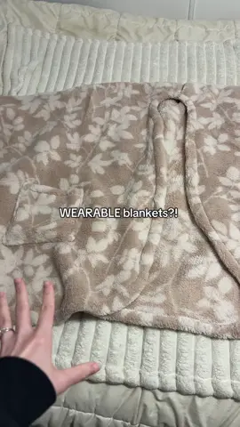 How perfect would these be as a gift? Or to sit around a fire! Sooo comfy!  #blanket #wearableblanket #softblanket #qvc 