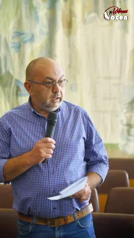 Paul Tomescu a reprezentat oamenii de afaceri care iși desfășoară activitatea în Centru Vechi.  Din partea locatarilor din zonă nu a fost invitat nimeni.  De altfel, președintele ATOP, Gelu Graur a și admis că la această ședință nu s-a discutat despre nimic din ceea ce nu se știa. #voceabotosani #botosani 