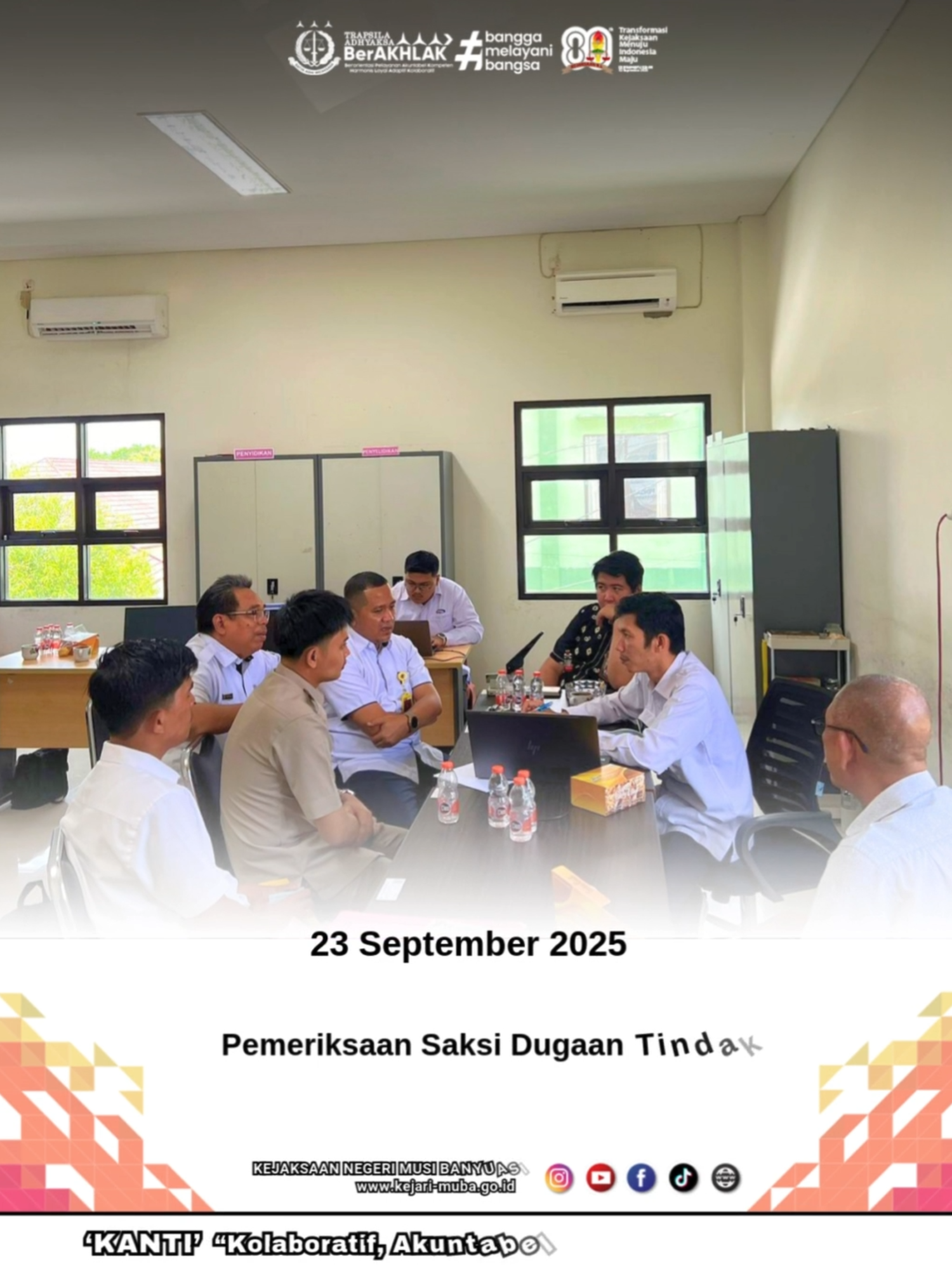Selasa, 23 September 2025, Tim Badan pengawasan Keuangan dan Pembangunan (BPKP) Palembang melakukan pemeriksaan saksi Dugaan Tindak Pidana Korupsi Pada Perkebunan PT. Sentosa Mulia Bahagia di luar HGU di Wilayah Kabupaten Musi Banyuasin yang merugikan keuangan negara. Pemeriksaan dilakukan di Ruang Tindak Pidana Khusus Kejaksaan Negeri Musi Banyuasin Bahwa Keterangan para saksi sangat penting untuk memberikan kejelasan mengenai status kawasan, izin pemanfaatan lahan, serta aspek legalitas penguasaan dan pengelolaan lahan perkebunan PT SMB. Kejaksaan Negeri Musi Banyuasin bersama BPKP dengan instansi-instansi terkait bersifat saling melengkapi dalam rangka memperoleh data, dokumen, dan keterangan resmi. Semua informasi yang dikumpulkan akan dianalisis BPKP untuk mendukung Kejaksaan Negeri Musi Banyuasin dalam mengungkap perbuatan melawan hukum, menghitung kerugian negara, serta memperkuat alat bukti dalam proses penyidikan perkara Dugaan Tindak Pidana Pada Perkebunan PT. Sentosa Mulia Bahagia di luar HGU di Wilayah Kabupaten Musi Banyuasin yang merugikan keuangan negara. @kejaksaan.ri @kejatisumateraselatan #kejaksaanri #kejatisumateraselatan #kejarimuba #kemenpanrb #wbk2025 #kantikejarimuba #kejarimubakantimasyarakat
