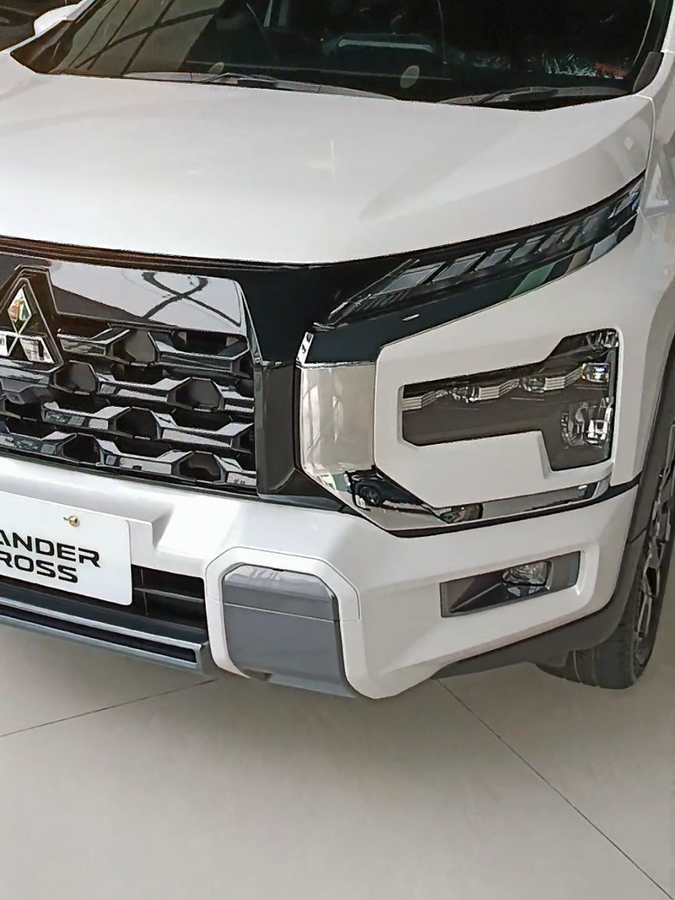 ✨⭐NEW XPANDER CROSS PREMIUM FACELIFT 2025✨⭐ SUV Matic premium dari Mitsubishi kini tampil lebih berani dengan warna eksklusif. Gagah diluar, nyaman didalam! 🛋️ Interior mewah & lapang, suspensi nyaman 📸 Camera 360, Cruise Control, Head Unit besar ✨ Warna baru - Unik, elegan, beda Dari Yang lain ⚙️ Transmisi CVT halus & hemat bahan bakar 🛡️ Ground Clearance Tinggi, cocok untuk Segala kondisi jalan 🔥 Promo Spesial Bulan September 2025🔥 ⭐ Diskon Puluhan Juta ⭐ Bunga 0% s.d 3 Tahun ⭐ Angsuran Ringan  ⭐ Cashback Senilai Jutaan ⭐ Hadiah menarik  📞☎️ Tanya Sekarang untuk info pemesanan diskon Spesial Dan info lebih lanjut Anjas Mitsubishi Medan/ 0896 6666 0019 #XPanderCross #XPanderFacelift2025 #XPanderPremiumMatic #XPanderCrossTerbaru #PromoXPanderMedan 