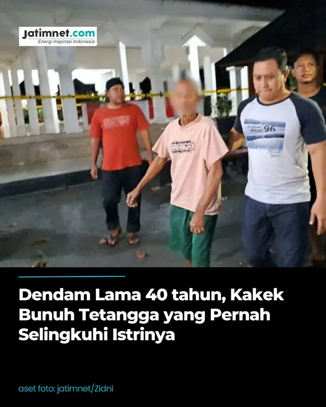 Seorang lansia berinisial J, 75 tahun, warga Desa Karangrejo, Kecamatan Bancar, Kabupaten Tuban, digelandang petugas Satreskrim Polres Tuban usai membunuh tetangganya, W, 77 tahun, di sebuah ladang Senin siang, 22 September 2025. Dari informasi yang dihimpun, sebelum peristiwa berdarah itu terjadi, diduga kedua lansia ini sempat terlibat cekcok. J diketahui menyimpan dendam lama terhadap korban sejak 40 tahun silam. Sebab ia menduga korban memiliki hubungan khusus dengan istrinya. Kala itu, J memilih tidak melampiaskan luka batin tersebut, karena masih mempertimbangkan kondisi anaknya yang kecil. Namun dendam itu ternyata masih ada. Kesempatan itu akhirnya tiba ketika J berjumpa dengan W. Tanpa pikir panjang, ia menebas kaki kanan korban. Akibatnya darah mengucur deras. #energiinspirasiindonesia  Baca selengkapnya di https://jatimnet.com/dendam-asmara-kakek-bunuh-tetangga-sesama-lansia-di-tuban