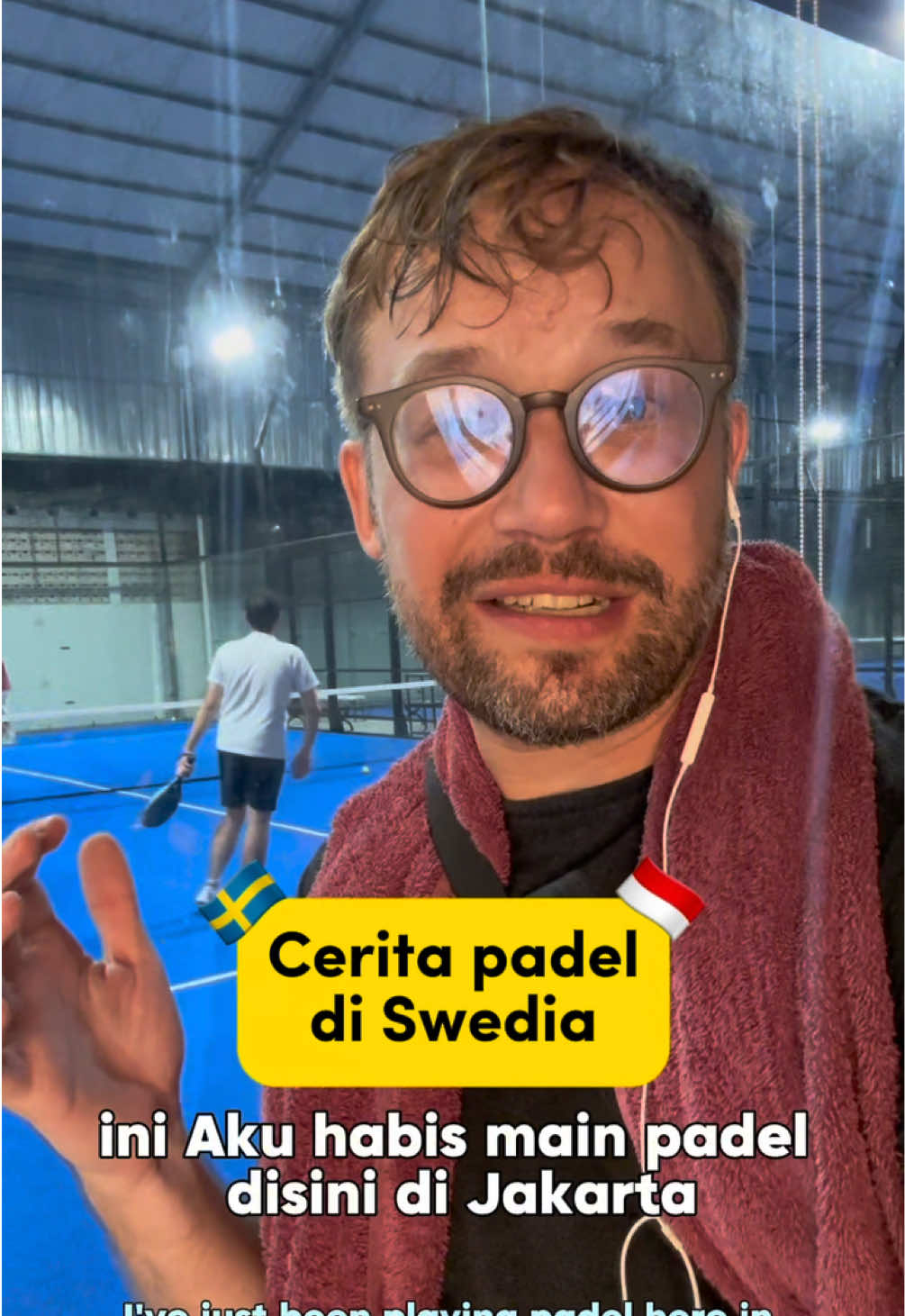 Padel di Indonesia gimana menurut kalian? Kalian padel atau gak?  Ini cerita yang terjadi di negara asal aku ya dan aku lihat sedikit mirip disini di Indonesia 😬 #padel #swedia #naikturun #indonesia #fomo 