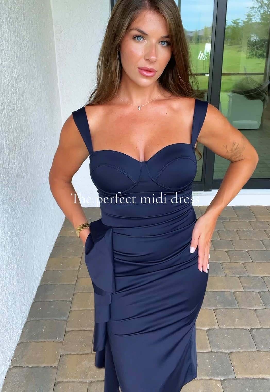 The perfect formal midi dress 🤩 Great for a wedding guest dress, date night, or any special event 🥰 #weddingguestdress #tiktokshoprestock #bodycondress #mididress #cocktaildress 