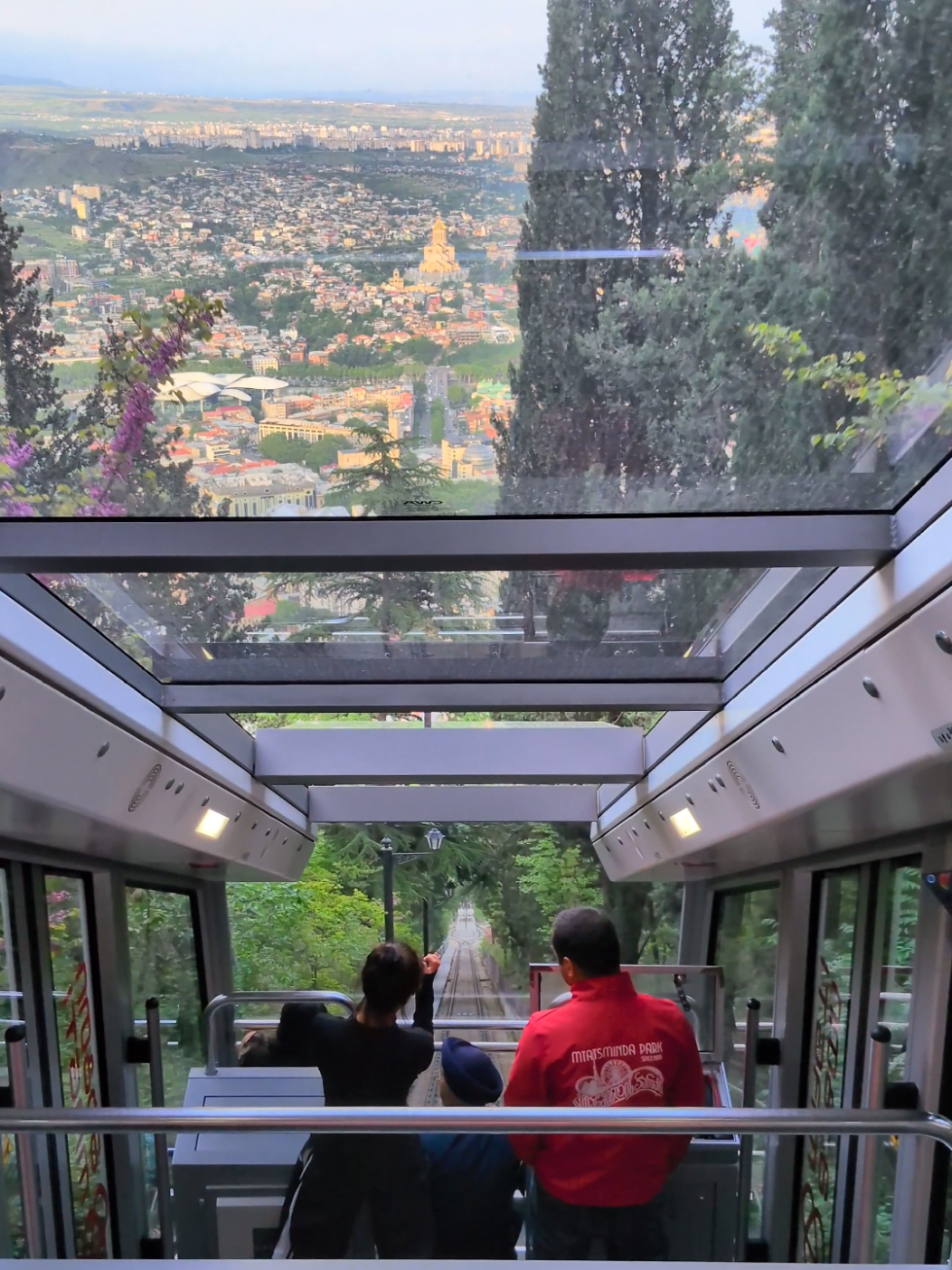 tbilisi late spring evenings #creatorsearchinsights #visitgeorgia #georgiatourism #travelguide #exploregeorgia 
