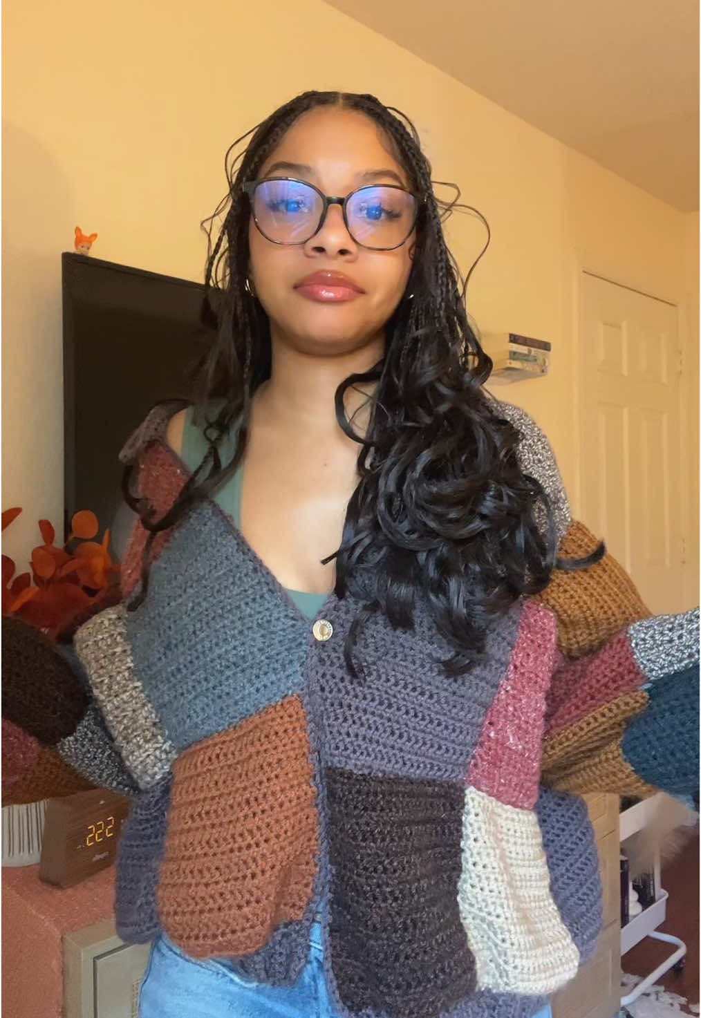 Who would’ve known 🤷‍♀️ #crochet #fallcrochet #patchworkcardigan #crochetcardigan #fallaesthetic #viral #fypシ #relatable 