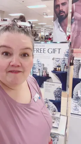 It’s September 23rd and it’s the day you can pick up your pre-sale from the Cullman Belk store. If you pre-sold for the Estée Lauder fall gift it is now available for pick up. And don’t worry, if you did not pre-sale we have plenty of gift left so stop by soon to get yours! Just spend $45 at Estée Lauder and you will take your gift home today!  #cullman #cullmanalabama #belk #esteelauder #alabama 