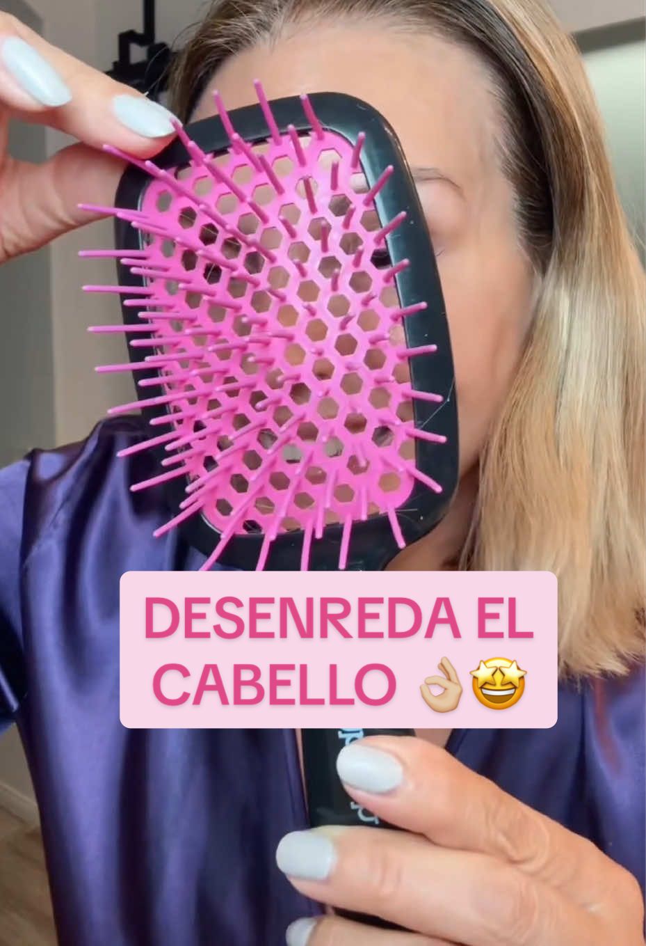 Este cepillo desenreda bien fácil el cabello sin estática. Lo uso desde el año pasado y es muy ligero por eso lo llevo a todas partes 👌🏼🤩 #unbrush #unbrushhairbrush #detanglingbrush #cepillodesenredante #fhiheat @FHI HEAT 