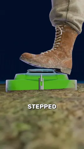 Can you spot 8 hidden details from those videos? Comment if you dare 👇🏻