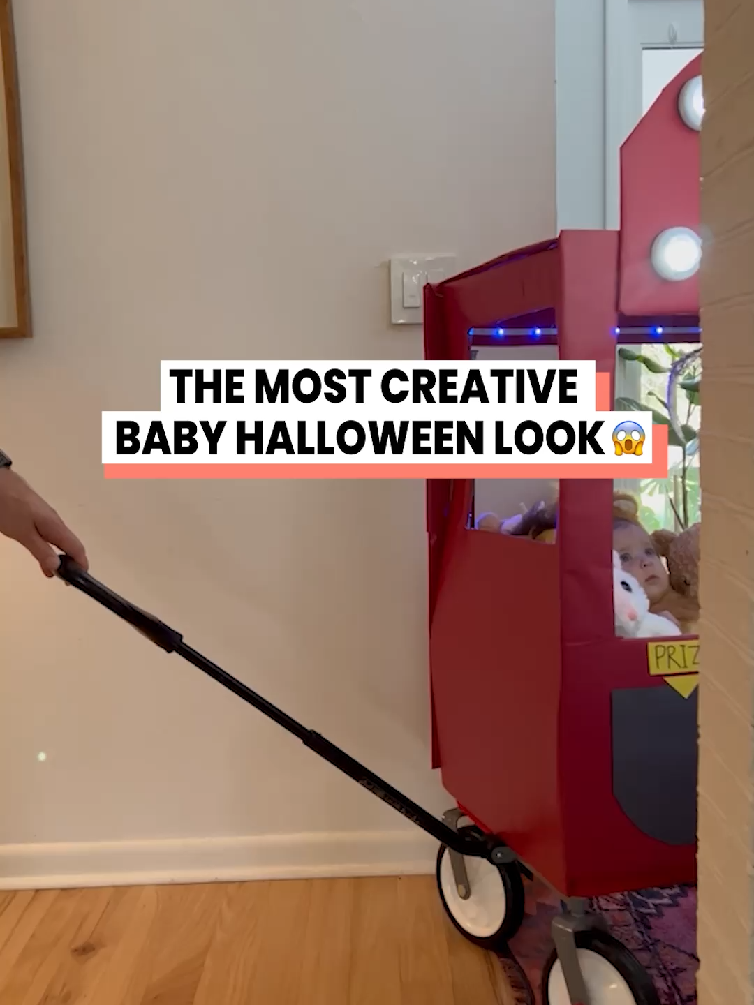This babys parents need a raise for creativity 👏🏻 @kc_doubletake via @arkbykomi #clawmachines #babyhalloweencostume #halloweencostume #kidshalloween #creativecostume