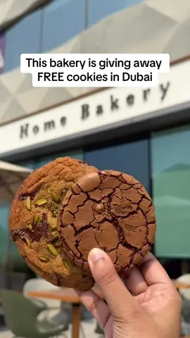 There’s no catch. Home Bakery is giving away cookies for free. You can get these at all of their branches in Dubai until Wednesday September 28.  #dubai #free 