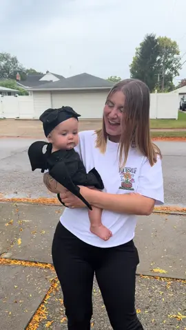 STOP—this is the cutest bat you’ll ever see 🦇👶 (and yes, your baby needs one too!) #baby #babycostume #batcostume #babyhalloween #costumeinspo 