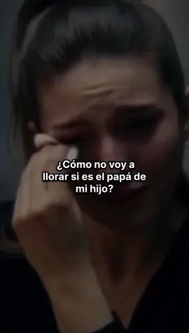 🥺 ¿Cómo no voy a llorar? 🌹 Si el papá de mi hijo parece mi enemigo… me hiere, me humilla y me hace sentir menos. 💔 Pero entendí que no habla de mi valor, sino de su vacío. 💪 Yo merezco paz, merezco renacer y mi hijo merece ver a su mamá libre, no rota. ✨ Si tú también lo viviste, comenta “Lo viví” ⬇️ No estás sola, aquí sanamos juntas. Si quieres sanar y necesitas un apoyo, ve al link de mi perfil y descarga mí guía vuelve a ser tú.  #relacionestoxicas #amorpropio #narcisismo #sanar #soltar 