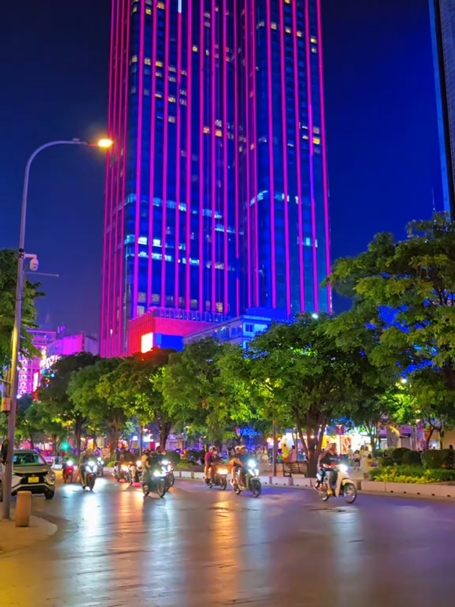 Ít ai biết được tòa tháp này một thời từng là biểu tượng của SG🇻🇳#traveltiktok 