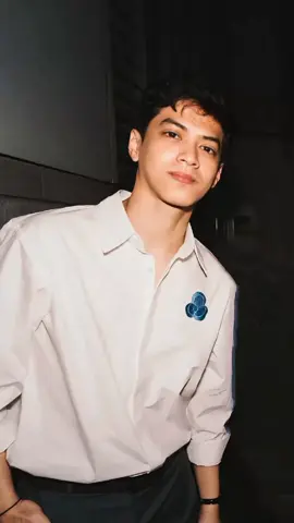 HE’S SOOOO DAMN FINE #elputrasarira #rangga #filmranggacinta 