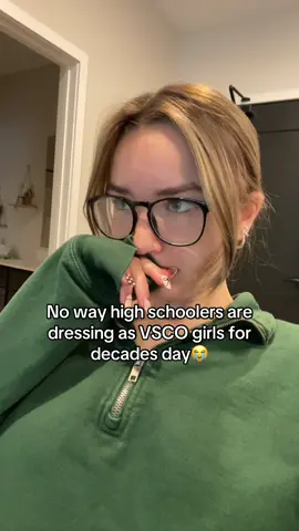 Come on man I’m not that old #decadesday #vscogirls #highschoolers #unc #old