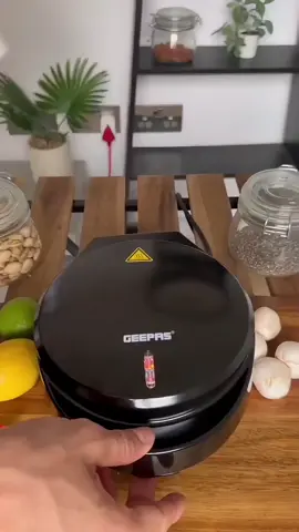 🥚 CAFÉ DA MANHÃ TURBINADO EM MINUTOS! 🔥 *Omeleteira Elétrica Multi GO122 – 2 Cavidades, 850W, 127V* ✅ Rápida, prática e não gruda   ✅ Ideal pra omeletes, panquecas, crepiocas e muito mais   ✅ Compacta e fácil de limpar   💰 *POR APENAS R$109,90*   🛒 https://s.shopee.com.br/3AyFoML5fL 🚨 *Alta demanda! Corre garantir a sua!* 👉 Receba mais ofertas no seu celular:   WhatsApp: https://encurtador.com.br/seUs9   Telegram: https://encurtador.com.br/3XUeC #omeleteira #cozinhafacil #eletroportateis #shopeeofertas #promoção 