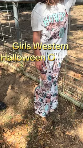 This outfit is definitely worth the buy!!! The quality is outstanding!!! #tiktokshop #halloween #westernstyle #girlsoutfits 