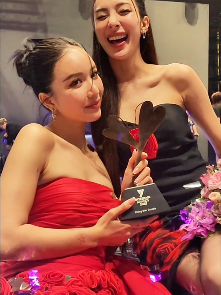 ขอแสดงความยินดีกับ “เอนจอย - จูน” จากซีรีส์เรื่อง “DeniedLove รินไม่มีวันรัก” กับรางวัล RISING STAR COUPLE 🏆 คู่ชิปดาวรุ่ง ภายในประกาศรางวัล  “Y EntertainAwards 2025 x JisuLife”  ENJOYJUNE AT YEntAW2025 #EnjoyJunexYentAwards #EnjoyJune #เอนจอยจูน #YentertainAwards2025 #DeniedLoveSeries