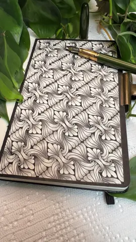 Lines and shadows weaving into calm… Supplies I use: • The Joule Juniper Moss fountain pen from Fertis Wheel Press. Use code JA-TLV for a 15% discount.  • Pencil and blending stump • Moleskine sketchbook  #doodle #zentangle #drawing  #tegning #inspiration Vil du at jeg skal lage flere varian