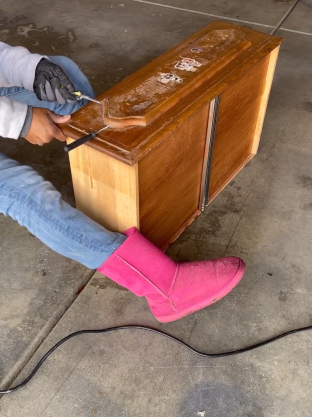 Free dresser restored into a show piece #restoration #DIY #furnituremakeover #painting #woodworking 