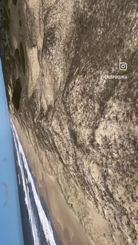 🌊✨ La playa nos recuerda que la vida fluye ✨🌊 El mar limpia el alma, la arena nos conecta con la tierra y el viento nos llena de energía. Jesús, Krishna, Venus y María nos acompañan en cada ola que llega, trayendo paz, claridad y abundancia. Respira profundo, agradece y deja que la naturaleza haga su magia. 🌅💚 #VenusPsíquica #EnergíaDeLaNaturaleza #PazInterior #Mar #Playa   