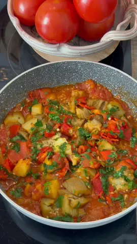 🍆🌶️ Közlenmiş Patlıcan Biber Kavurma  ✨ “En kolay en lezzetli tarif!” 🔥 “Sadece 10 dakikada hazır!” 😋 “Lezzet garantili!” 💚 “Deneyen bağımlısı oluyor!” 👇 “Tarifi kaydet, sonra yap!” @naymisinkitchen  🍆🌶️ Geröstete Auberginen und Paprika ✨ „Das einfachste und leckerste Rezept!“ 🔥 „In nur 10 Minuten fertig!“ 😋 „Köstlichkeit garantiert!“ 💚 „Jeder, der es probiert, wird süchtig!“ 👇 „Rezept speichern, später zubereiten!“ @naymisinkitchen 🍆🌶️ Roasted Eggplant and Peppers ✨ “The easiest and most delicious recipe!” 🔥 “Ready in just 10 minutes!” 😋 “Deliciousness guaranteed!” 💚 “Everyone who tries it will be addicted!” 👇 “Save the recipe, make it later!” @naymisinkitchen 👈 #yemektarifleri #tarifimcoksimple #patlicantarifleri #biberkavurma #lezzetlisunumlar