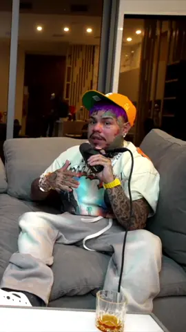 6ix9ine talks about what it was like being around real gangsters in his interview with Steiny #tekashi #tekashi69 #tekashi6ix9ine #6ix9ine 
