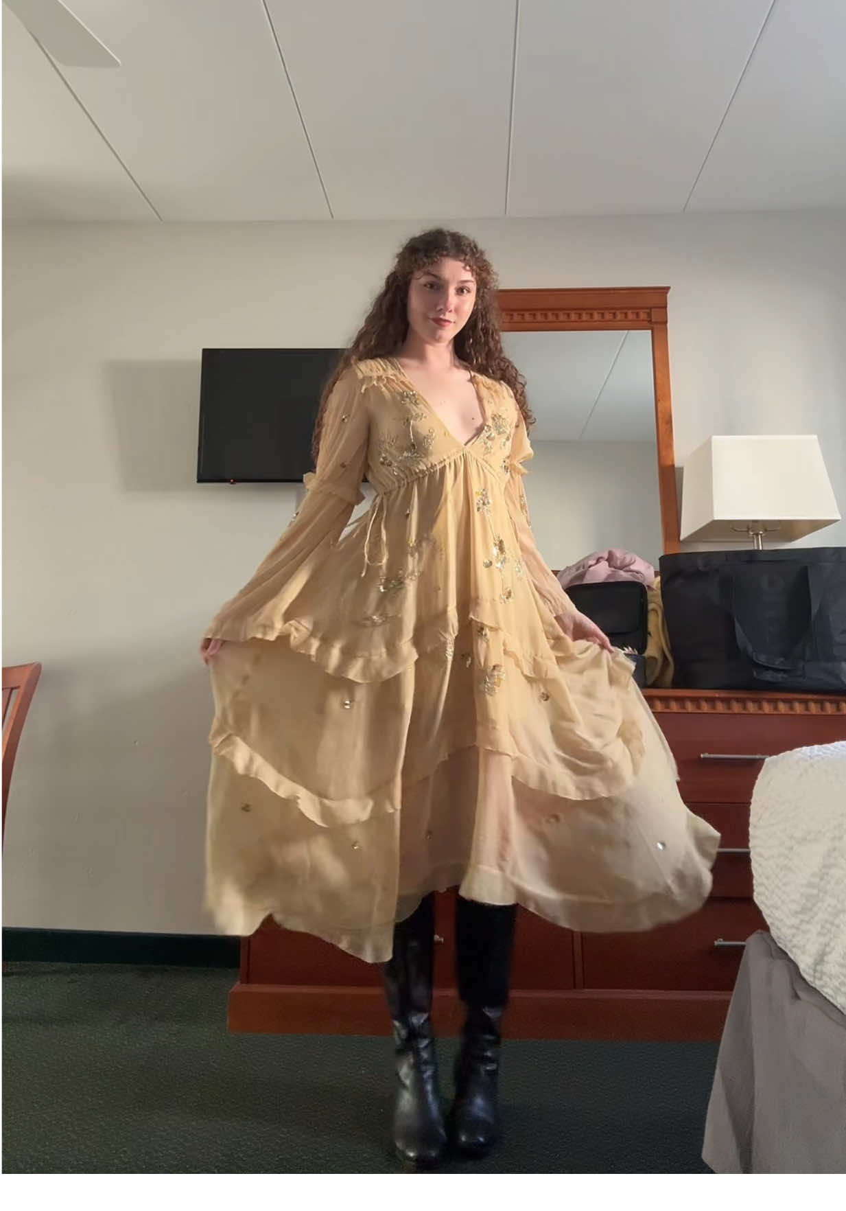 modern medieval maiden? #OOTD #outfitinspo