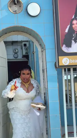 Thieyy niarel yi 🔥😂😂😂 @beauty_family_hair3m  #foryoupage❤️❤️ #senegalaise_tik_tok #wedding #pourtoii #videoviral 