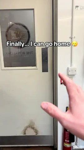 That moment when you think you’ve finally escaped… but hospitality drags you straight back in 🥲 #cheflife #hospitalityhumor #backtokitchen #chefsoftiktok #hospitalitylife