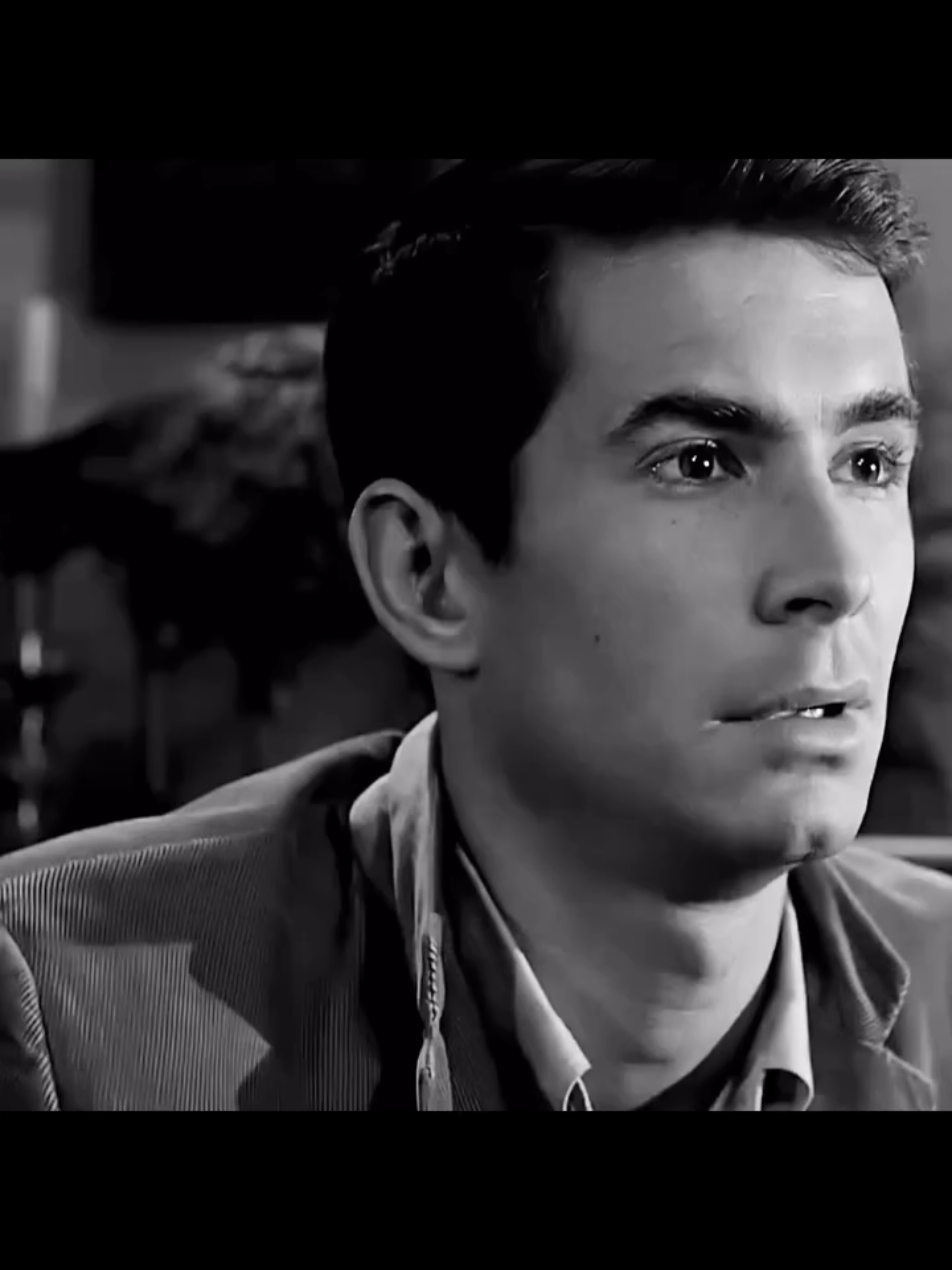 Anthony Perkins and Janet Leigh in Alfred Hitchcock's masterpiece, Psycho, 1960.  #anthonyperkins #janetleigh #alfredhitchcock #psycho #oldmovies 