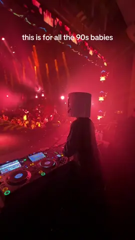 what a classic 🥇#marshmello #DJ #fyp #concert #edm 