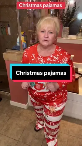 Plus, size Christmas pajamas, two piece set #PlusSizePajamas  #ChristmasPajamas  #HolidayPajamas  #CutePajamas  #Comfypajamas