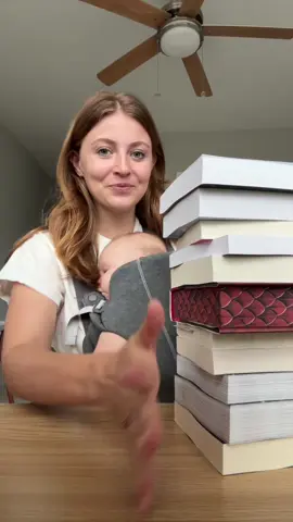 She’s famous 👑 #BookTok #bookish #bookrecs #bookhaul #romancebooks 