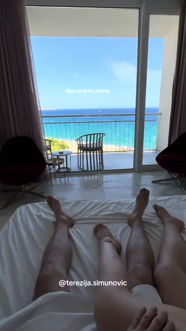 #couple #hotelroom #view #noplans #travelcouple 