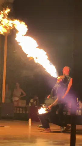 Don’t try guys they are professional to do the fire 🔥 show don’t put in my videos volition TikTok please 🙏 it is my request #sandboarding #desertsafaridubai #DuneDreams #DesertMagic 