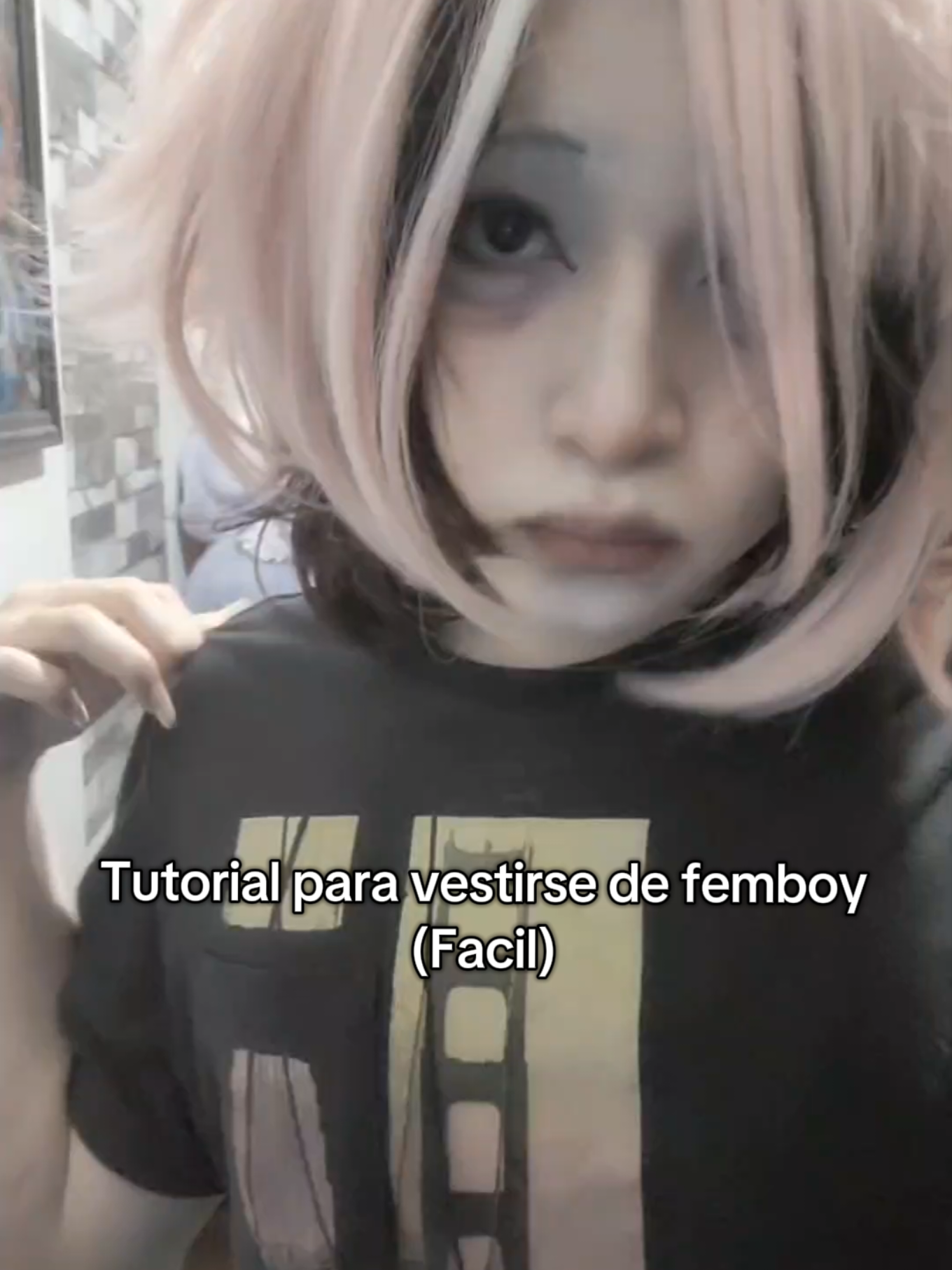 Un mini tutorial para mis amigos femboys, ser femboy no es necesariamente usar un short siempre, puedes variar y diferenciar para verte mejor, solo que yo parezco tomoko por mis ojeras. #fyp #femboy #tutoriales #ropa #fashion 