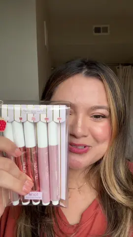 Tarte Lippie Holiday Bundle #tartemaracujajuicylip #tarte #giftsforher 