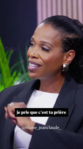 🔥 Le jour où j’ai dit : “Seigneur, je ne veux rien d’autre que ta gloire”… c’est le jour où je suis entrée dans un processus. 👉 Parce que demander Sa gloire, ce n’est pas demander une émotion. 👉 C’est accepter un chemin de transformation. 👉 C’est dire oui au feu qui purifie, au brisement qui façonne, au prix qui prépare. ⚡ La gloire ne se porte pas à la légère. Elle se reçoit dans le secret, au travers d’un processus où Dieu brise pour mieux élever. 📖 « Recherchez la paix avec tous, et la sanctification, sans laquelle personne ne verra le Seigneur. » (Hébreux 12:14) — 👉 Si tu veux rejoindre ma communauté privée (prières, enseignements, édification, contenus exclusifs), commente simplement « MOI » 👇 et je vais t’envoyer le lien. 📌 (Lien aussi dispo dans ma bio TikTok & Threads) #WeMustPray #ElianeJeanClaude #GloireDeDieu #Processus #Foi 