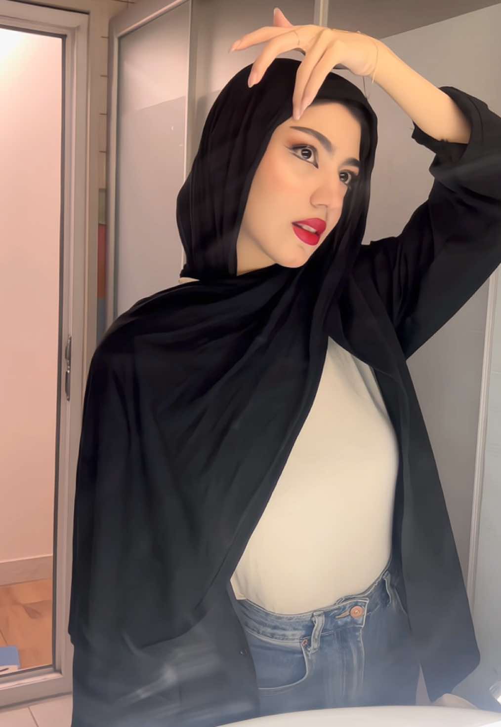 ⁨	⁨	مانصحكم تسوو الصبح 🤝🏻 كلشي استخدمته بالريل من تطبيق دكتورة زينه 🩷 كود الخصم مالتي يخصملكم من ستر الطلبية RM8 @drzinah.skincare.iraq ومتوفر استشاره مجانية عند دكتورة زينه @دكتوره زينه رحيم   لبشرتكم وشعركم اذا حابين تعرفون شنو الي يناسبكم 🌸 #fyp #viral #foryou #makeuptutorial #makeup ⁩