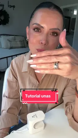 Tutorial para colocar las press on nails! No me cansaré de decirles que lo intenten! Son fáciles y convenientes y mis súper favoritas actuales son @BTArtboxnails #btartboxnails #bestpressonnails #pressonnails #frenchnails #yizza