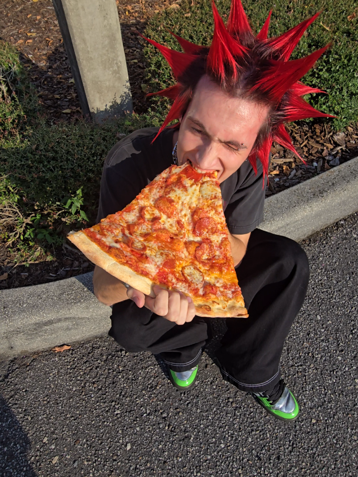 baggy pizza  #y2k #libertyspikes #2000s #alt #punk 