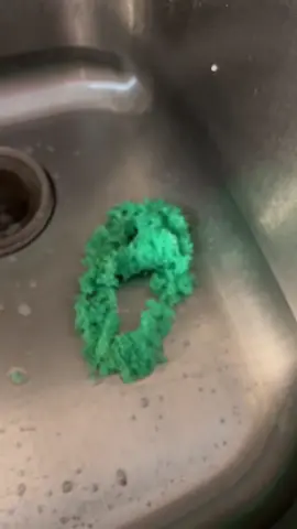 Do you guys hear that, I’m scared.@Scrub Daddy #scrubdaddysaga#scrubdaddysaga #CleanTok 