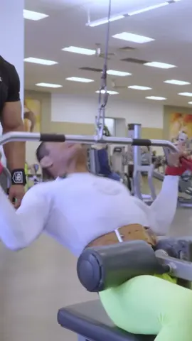 Maxing Out Lat Pulldown  #larrywheels #gym #elcampeon 